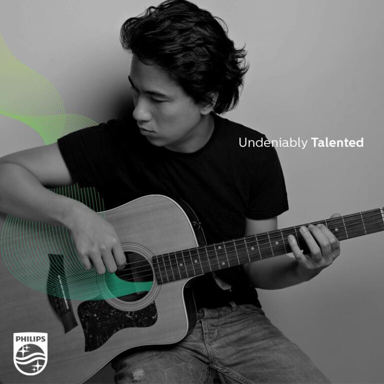 social card for Philips' Social media campaign