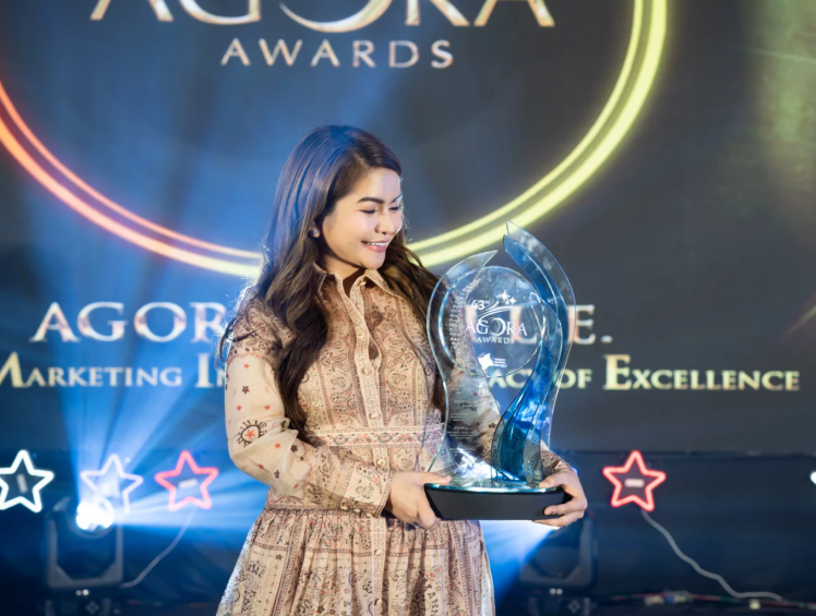 Picture of Czarina Sevilla Holding Plaque
